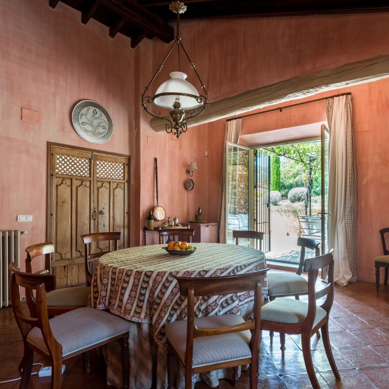 Esta casa de revista se alquila en un pueblecito de Huelva