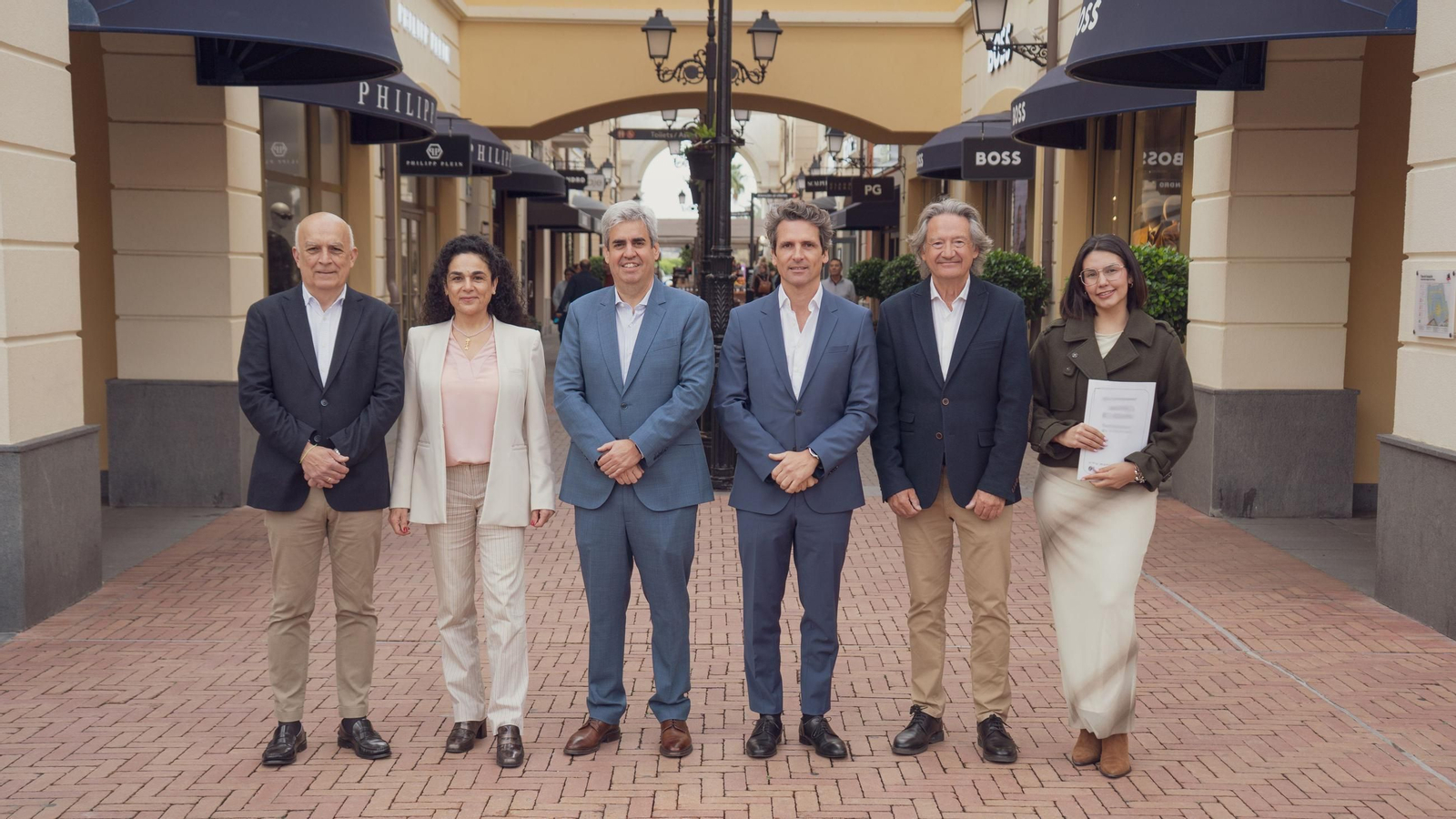 Quinto Aniversario Foto de Familia