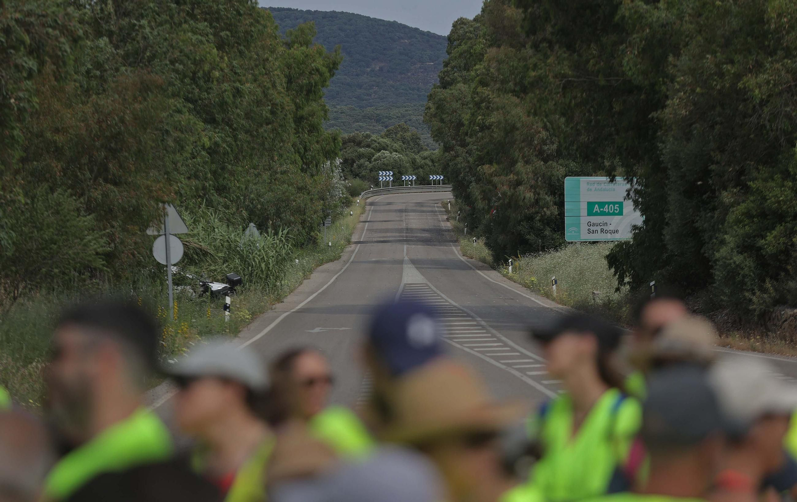 Fotos de la concentración por el mal estado de la carretera A-405 en Jimena