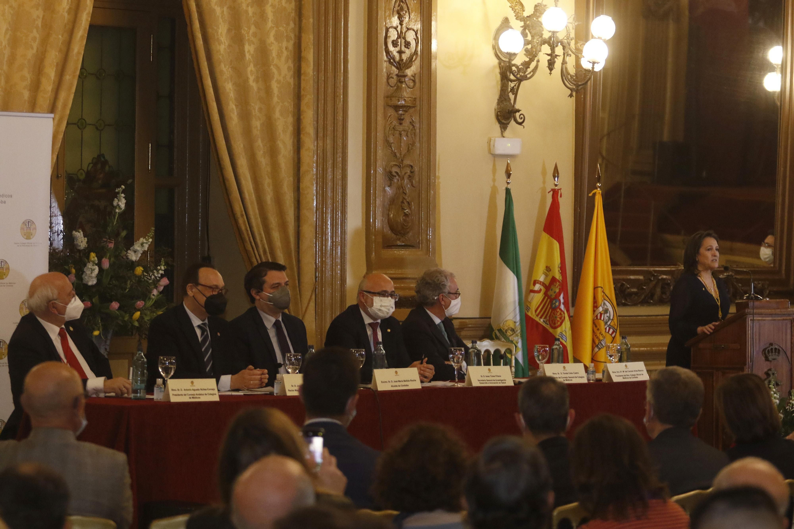 La toma de posesión de Carmen Arias como presidenta del Colegio de Médicos, en fotografías.