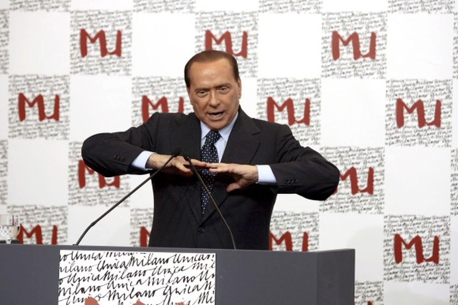 Tarantini dice que llevó a más de 30 chicas a las fiestas de Berlusconi