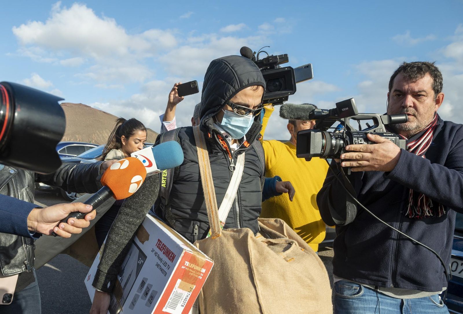 Foto del presunto asesino de Romina al salir de la cárcel