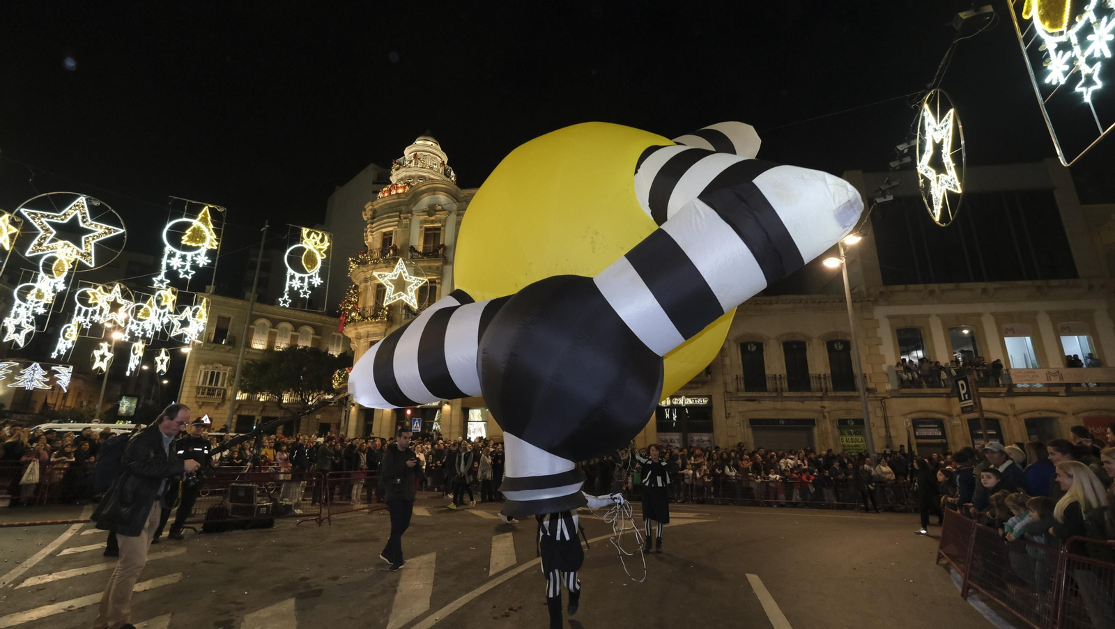 Imágenes de la Cabalgata de los Reyes Magos en Almería