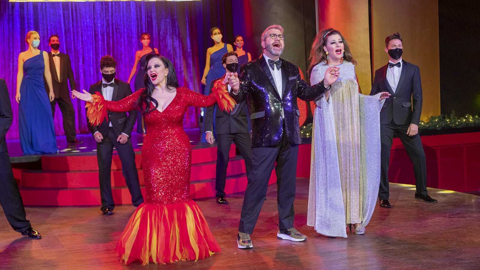 De i. a dcha. Alaska, Florentino Fernández y 'la Terremoto' en 'Telepasión: 30 aniversario'.