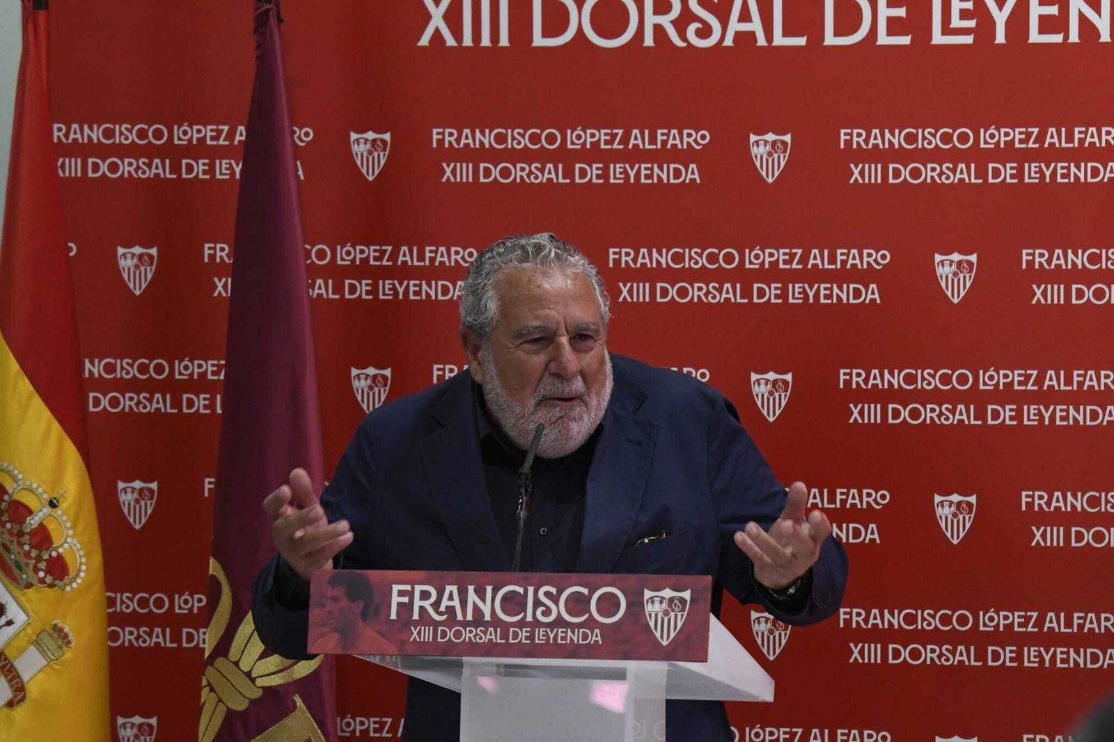 Las imágenes del Dorsal de Leyenda del Sevilla a Francisco