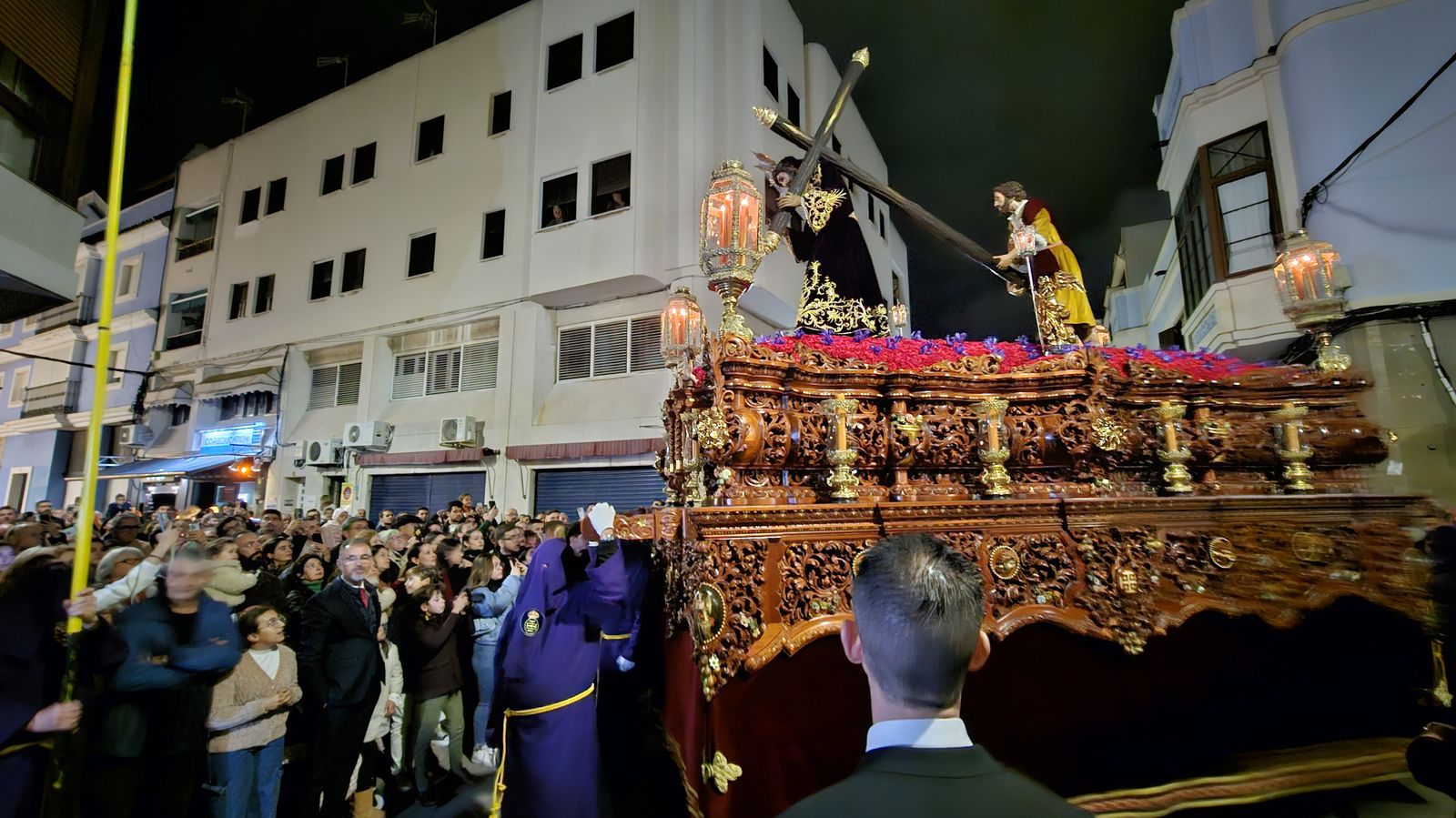 Fotos del Jueves Santo en La Línea: Perdón y la Salud, Gran Poder y Angustias