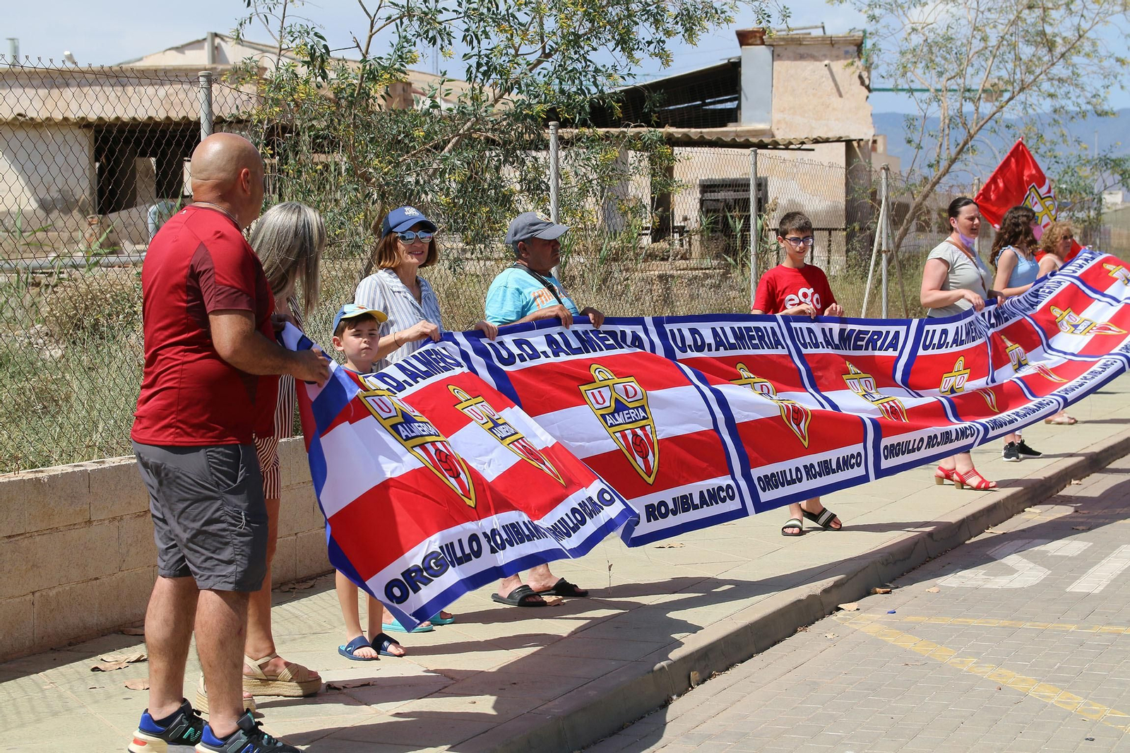 Fotogalería de la salida del Almería hacia Leganés