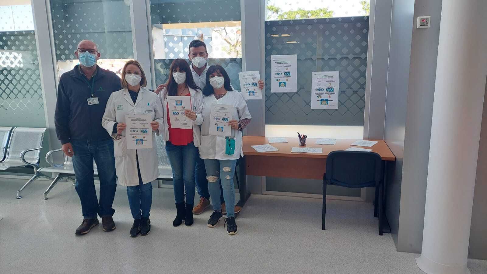 Profesionales del centro de salud Ángel Salvatierra que participan en la campaña.