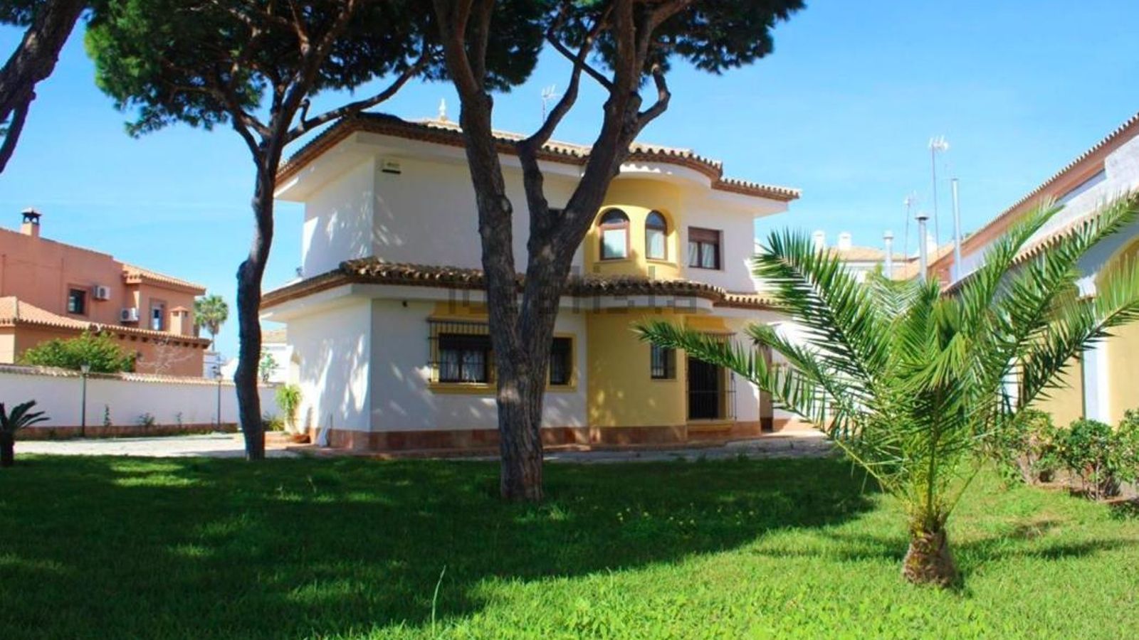 Un chalé en primera línea de playa en La Barrosa.