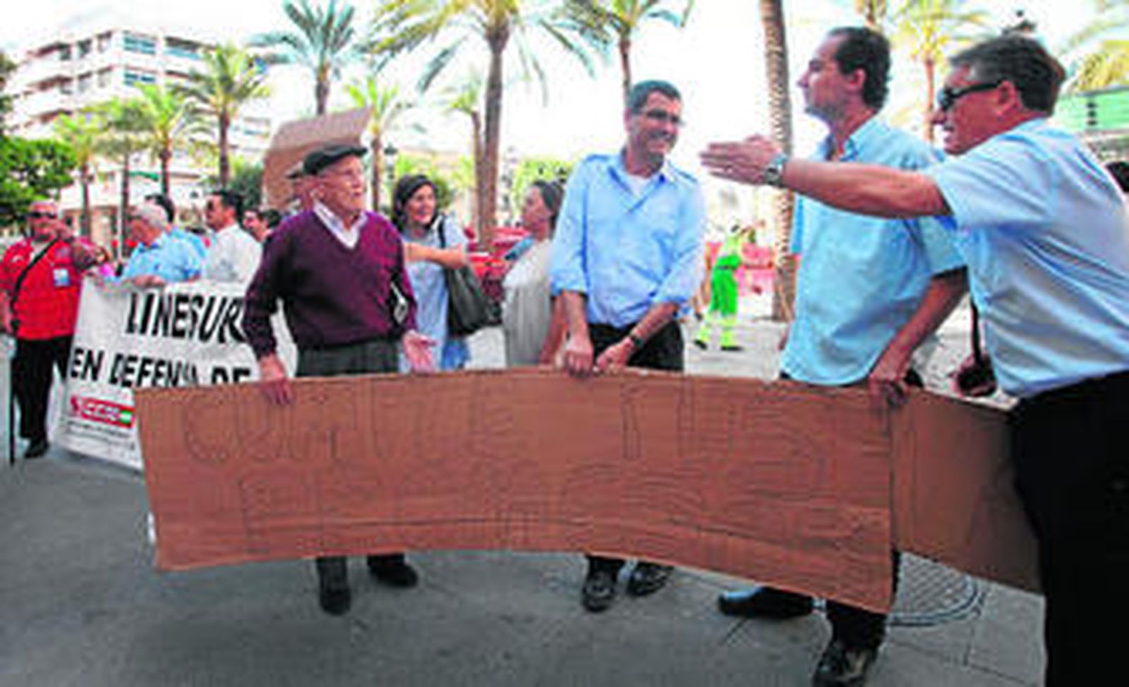 Imagen de la última concentración de la plantilla en la plaza del Arenal.