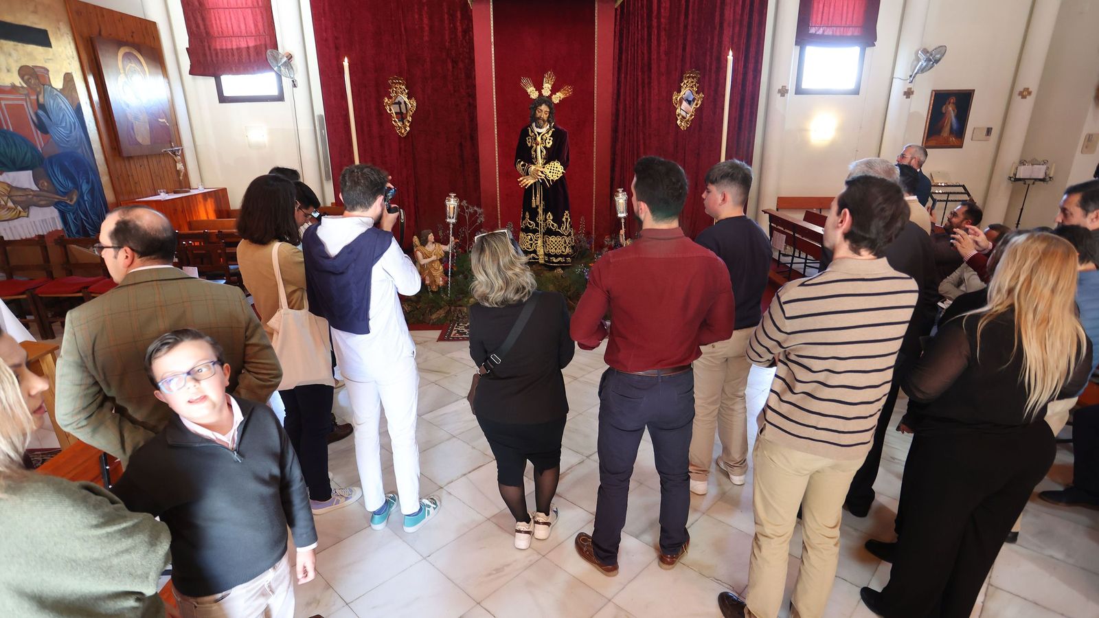Imágenes de los besapiés y besamanos del Primer Domingo de Cuaresma en Jerez