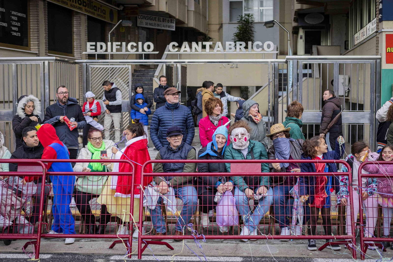 La Cabalgata Magna del Carnaval de Cádiz 2024, en imágenes