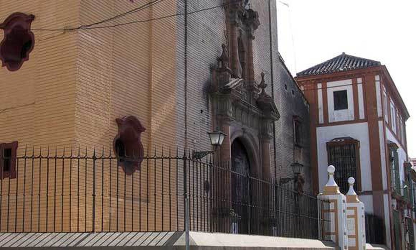 El cura de San Bernardo sorprende a un ladrón robando en la iglesia