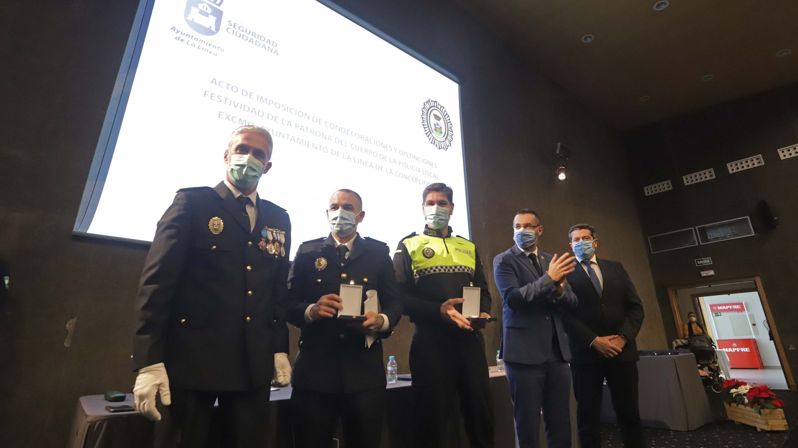 Fotos de la entrega de condecoraciones y reconocimientos de la Policía Local de La Línea