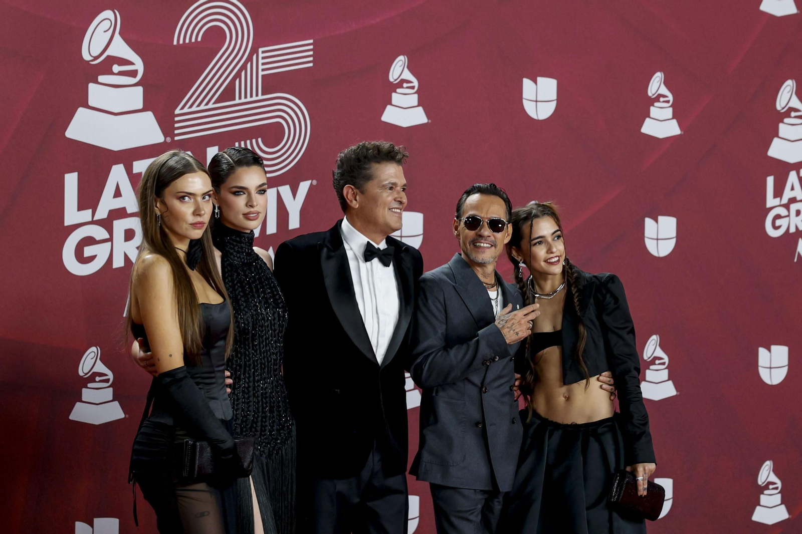 Todos los famosos, tendencias y curiosidades en la alfombra roja de la 25 edición de los Grammy Latinos