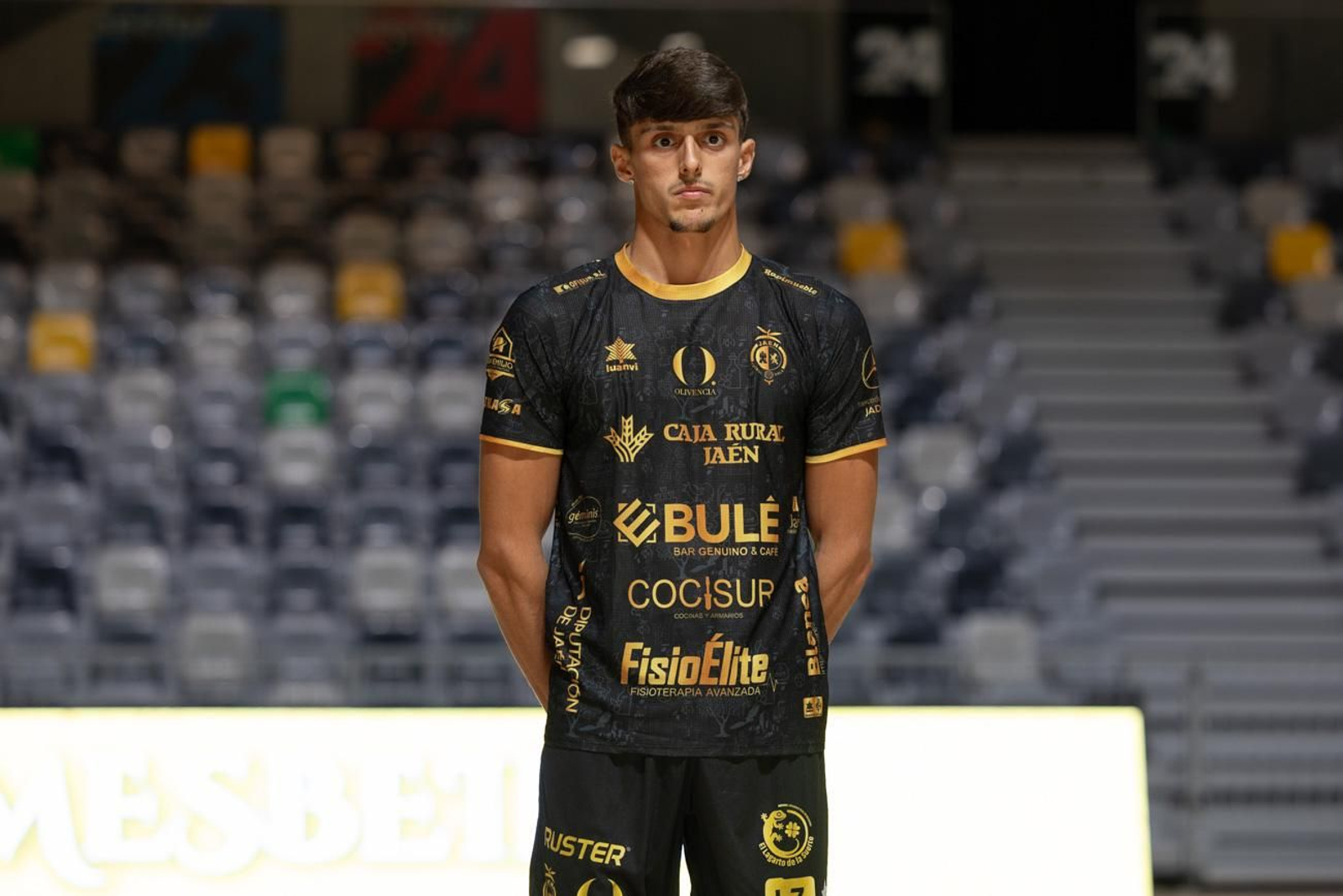 La puesta de largo de las secciones del Jaén Paraíso Interior FS