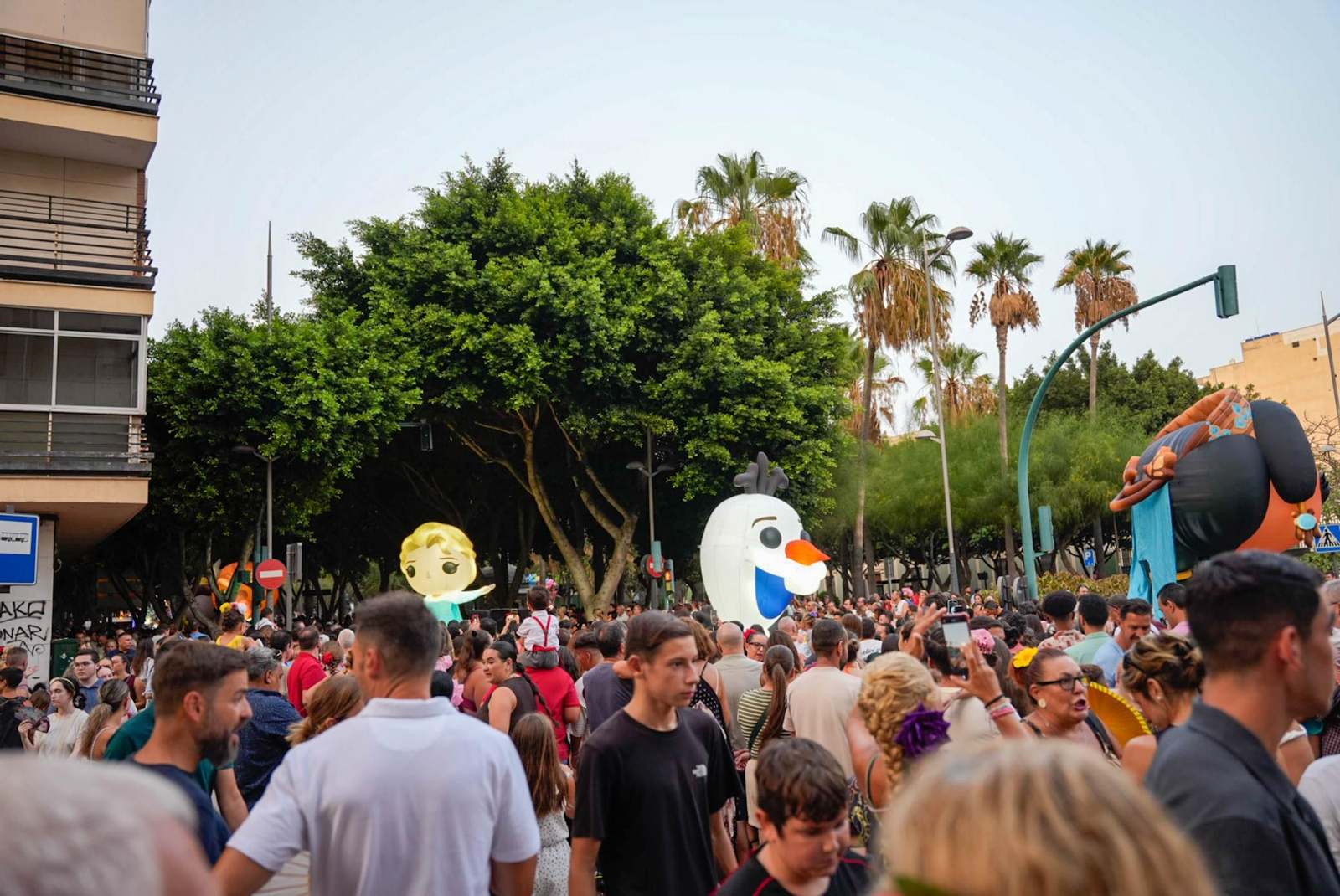 Así se ha vivido la Batalla de Flores en la Feria de Almería
