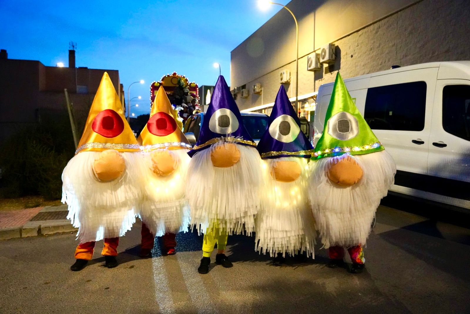 La cabalgata de Huércal de Almería, en imágenes: miles de personas reciben a los Reyes Magos