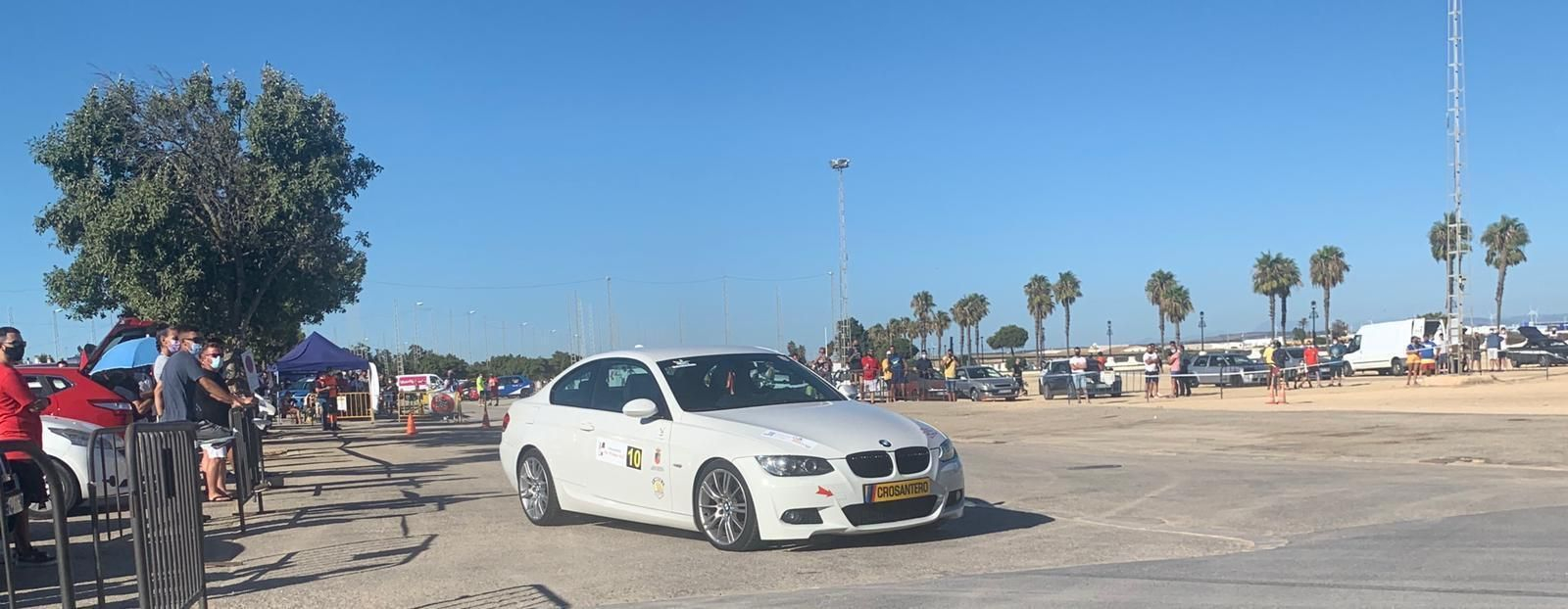José María Ruiz, al volante de su BMW 330 XD de tracción a las cuatro ruedas.