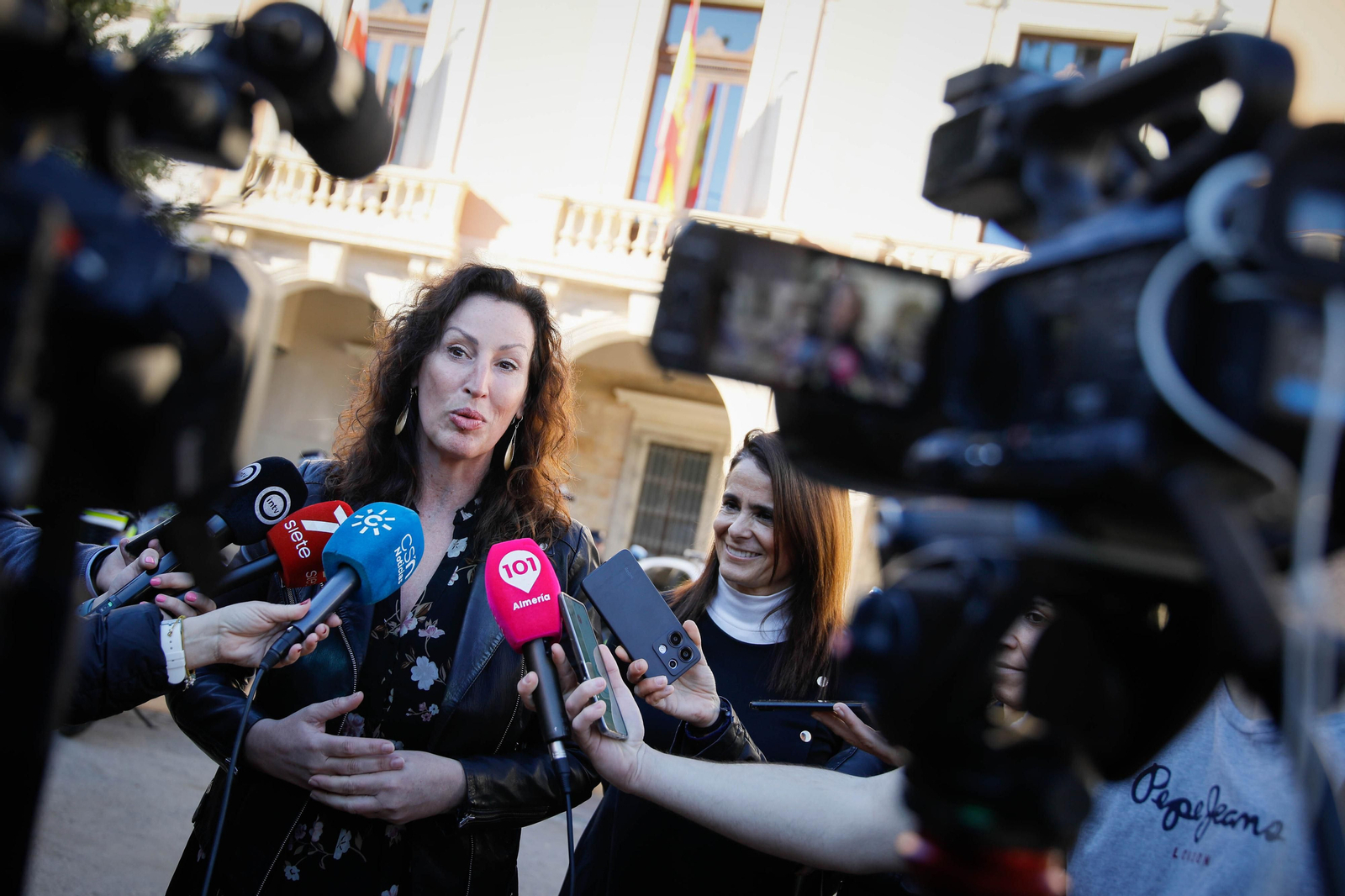 Presentación vehículos y motos policía local en imágenes
