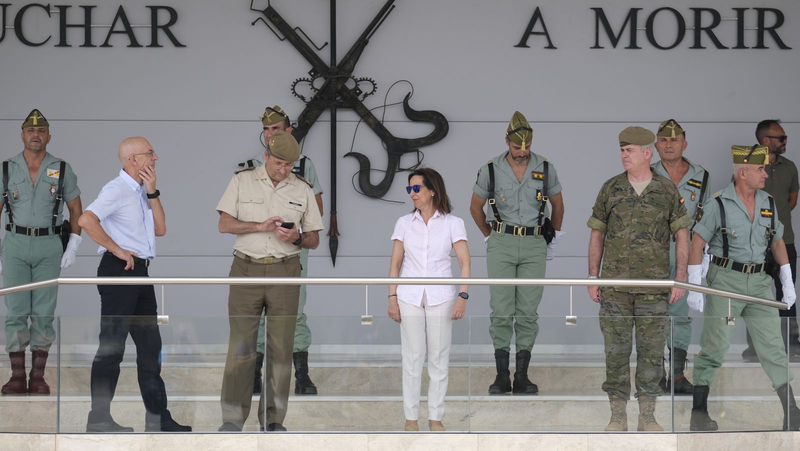 Visita de la Ministra de Defensa Margarita Robles a La Legión Española, en Viator