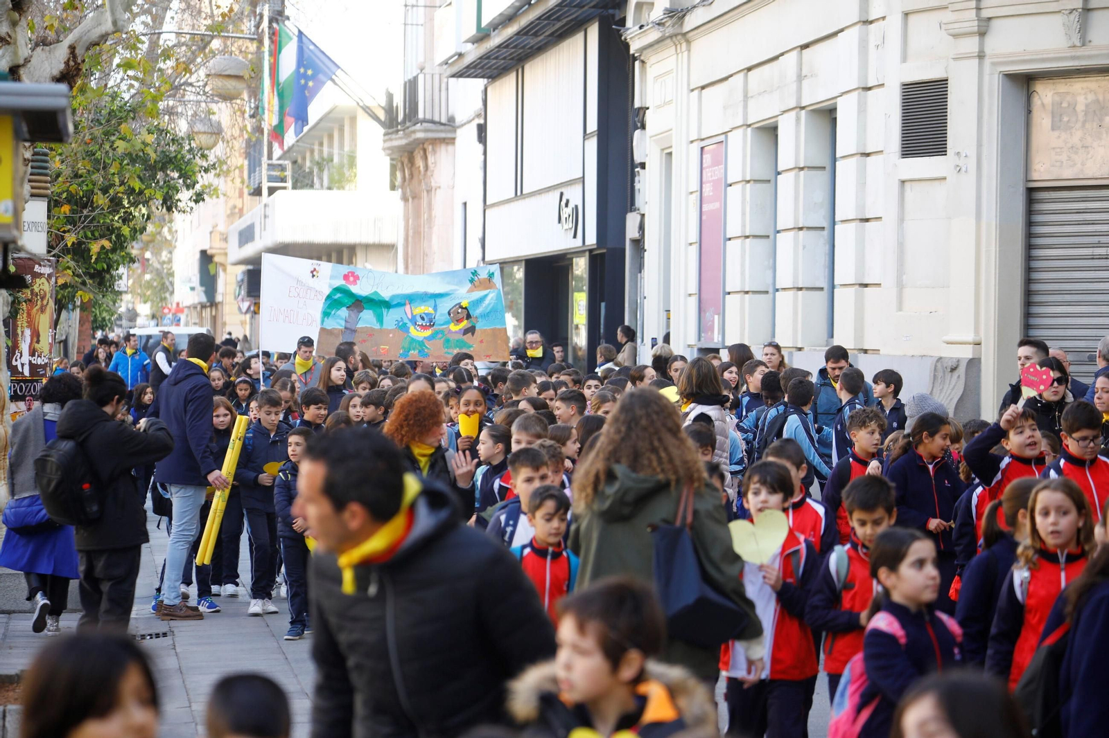 Más de un millar de niños marchan por Córdoba contra el cáncer infantil