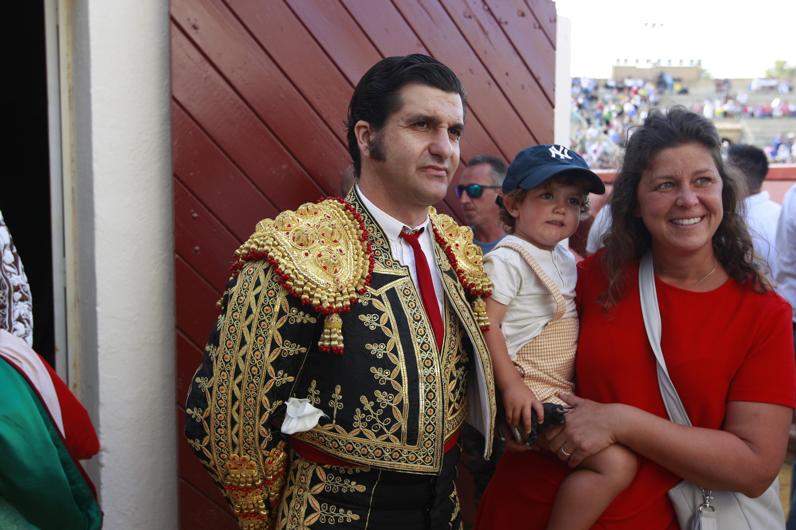 Imágenes de la corrida de toros de la Feria de Vera, con Morante de la Puebla, Emilio de Justo y Pablo Aguado