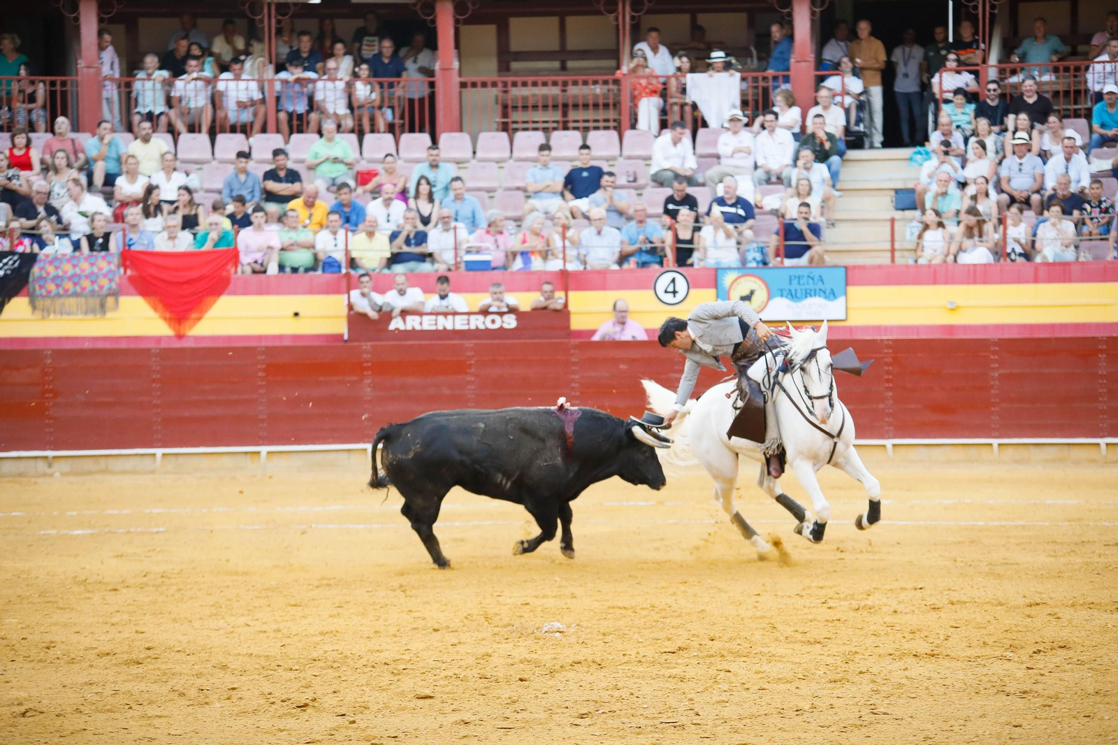 Imágenes de la corrida de toros en Roquetas de Mar