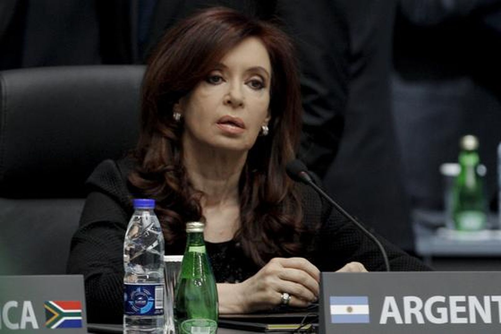 La presidenta de Argentina, Cristina Fernández de Kirchner, durante la sesión plenaria de la Cumbre del G20, en Seúl.

Foto: Agencias