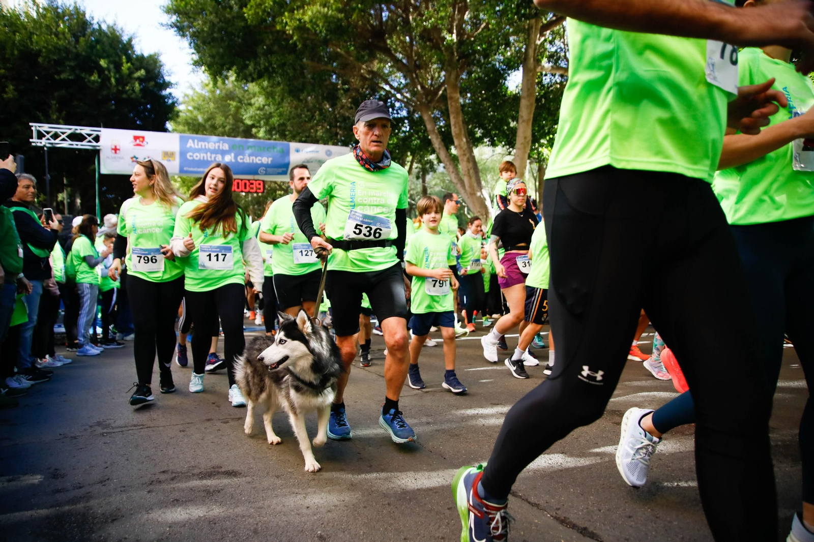 Imágenes de la Carrera contra el Cáncer de Almería