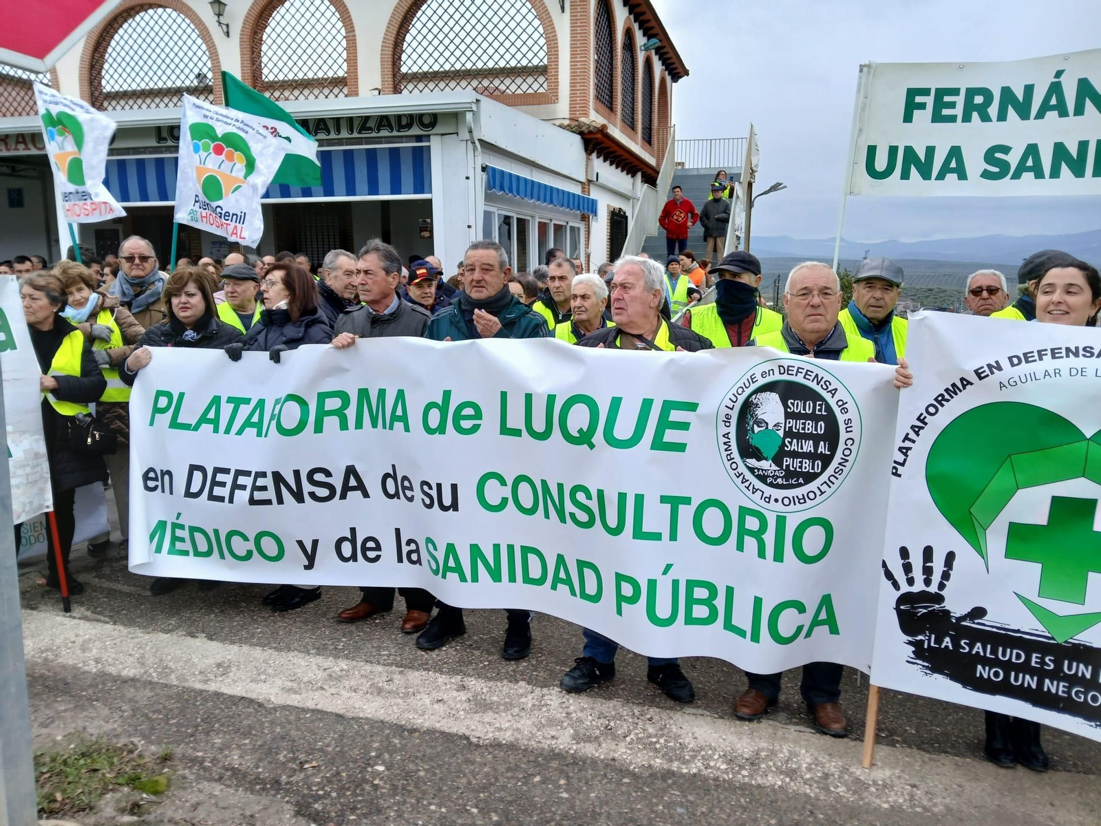 Las imágenes del corte de la N-432 en Espejo por la sanidad pública Las imágenes del corte de la N-432 en Espejo por la sanidad pública