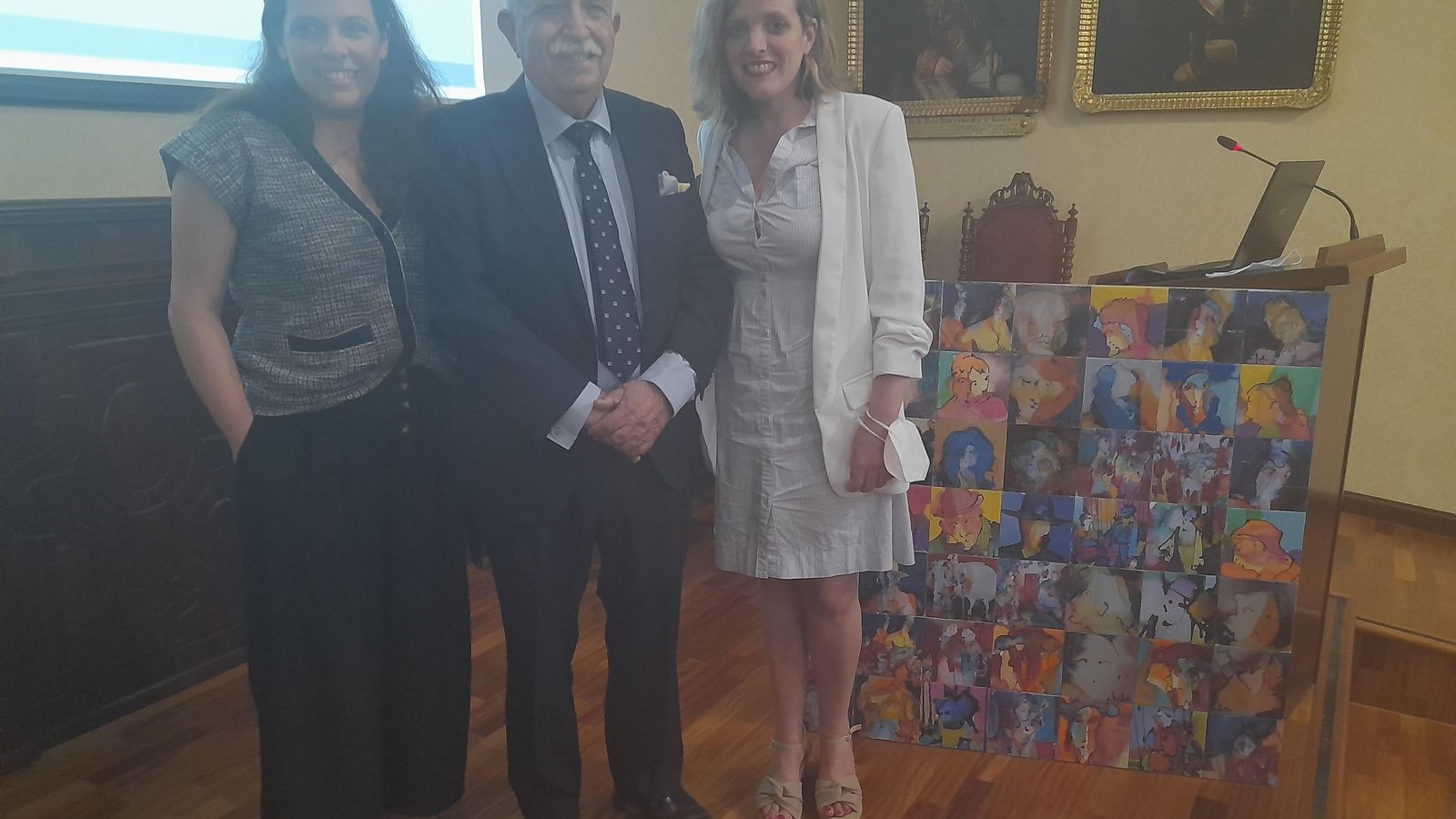 Luis Gonzalo con sus hijas Belén y Maite.