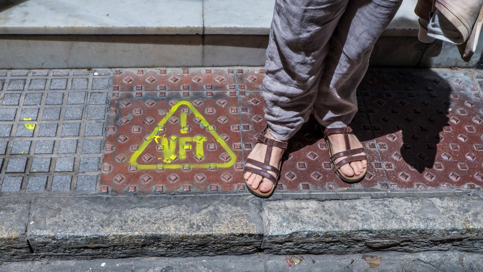 Pintada de protesta contra las VTF en 2019.