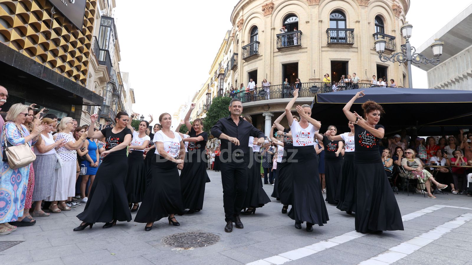 Flashmob de la academia de baile de Fani Muñoz en Jerez