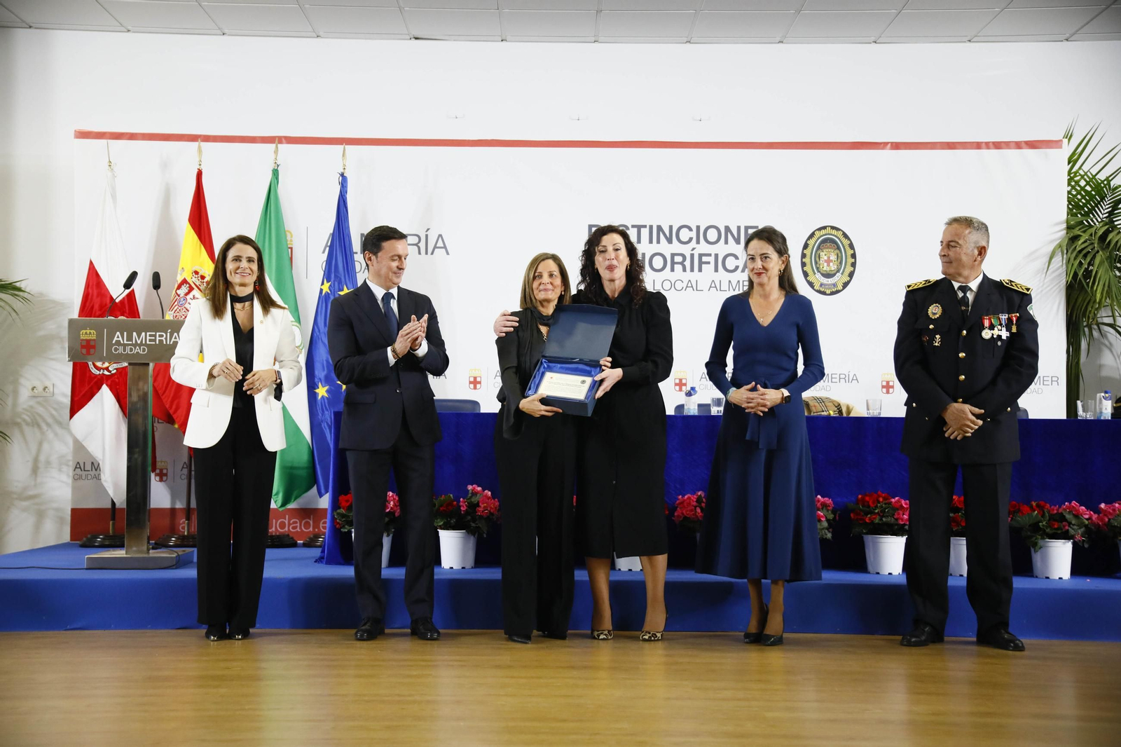 Las imágenes del acto institucional de la Policía Local de Almería con motivo de la festividad de su patrón, San Esteban