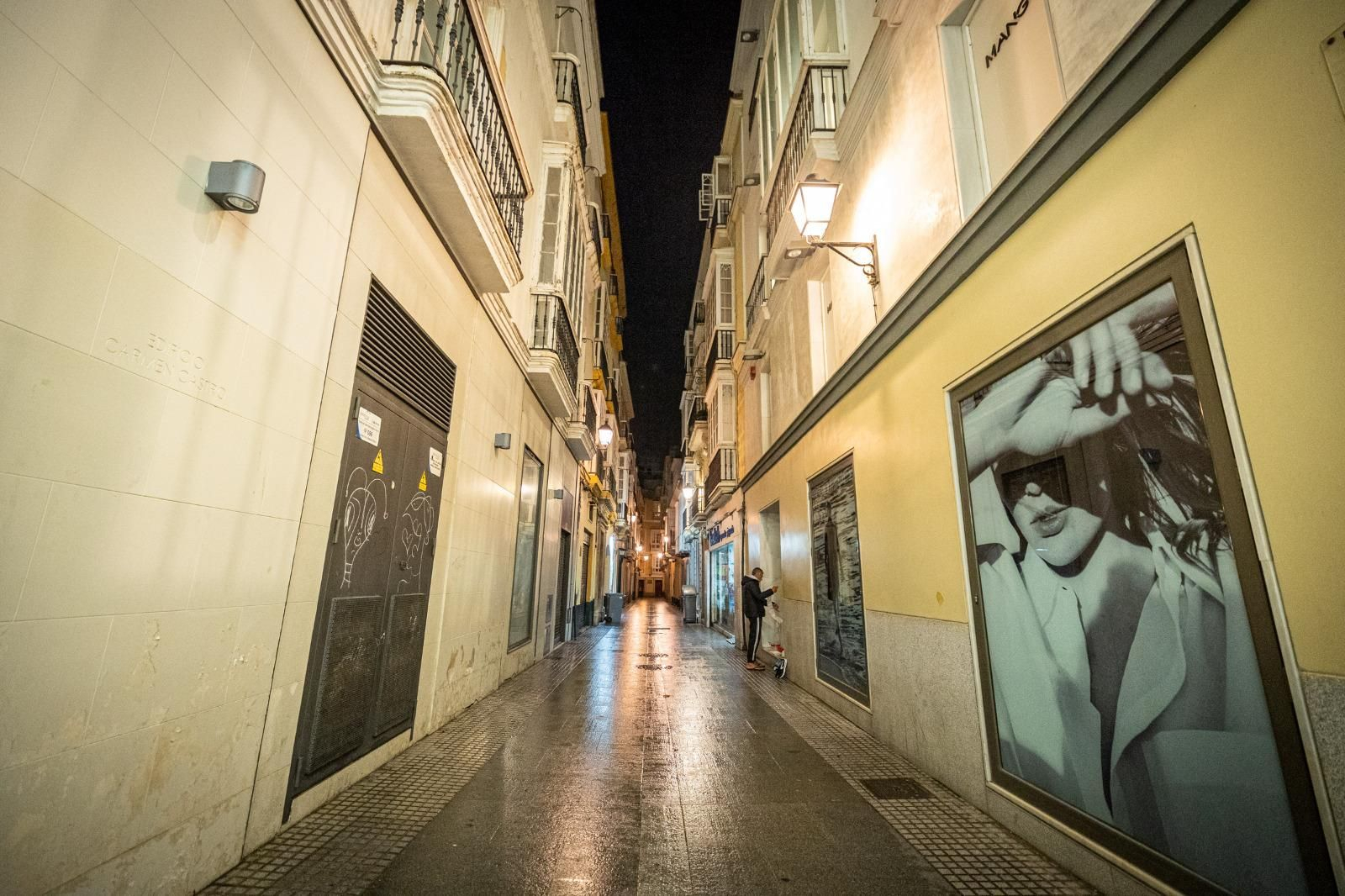 Las luces de Navidad en Cádiz, en imágenes