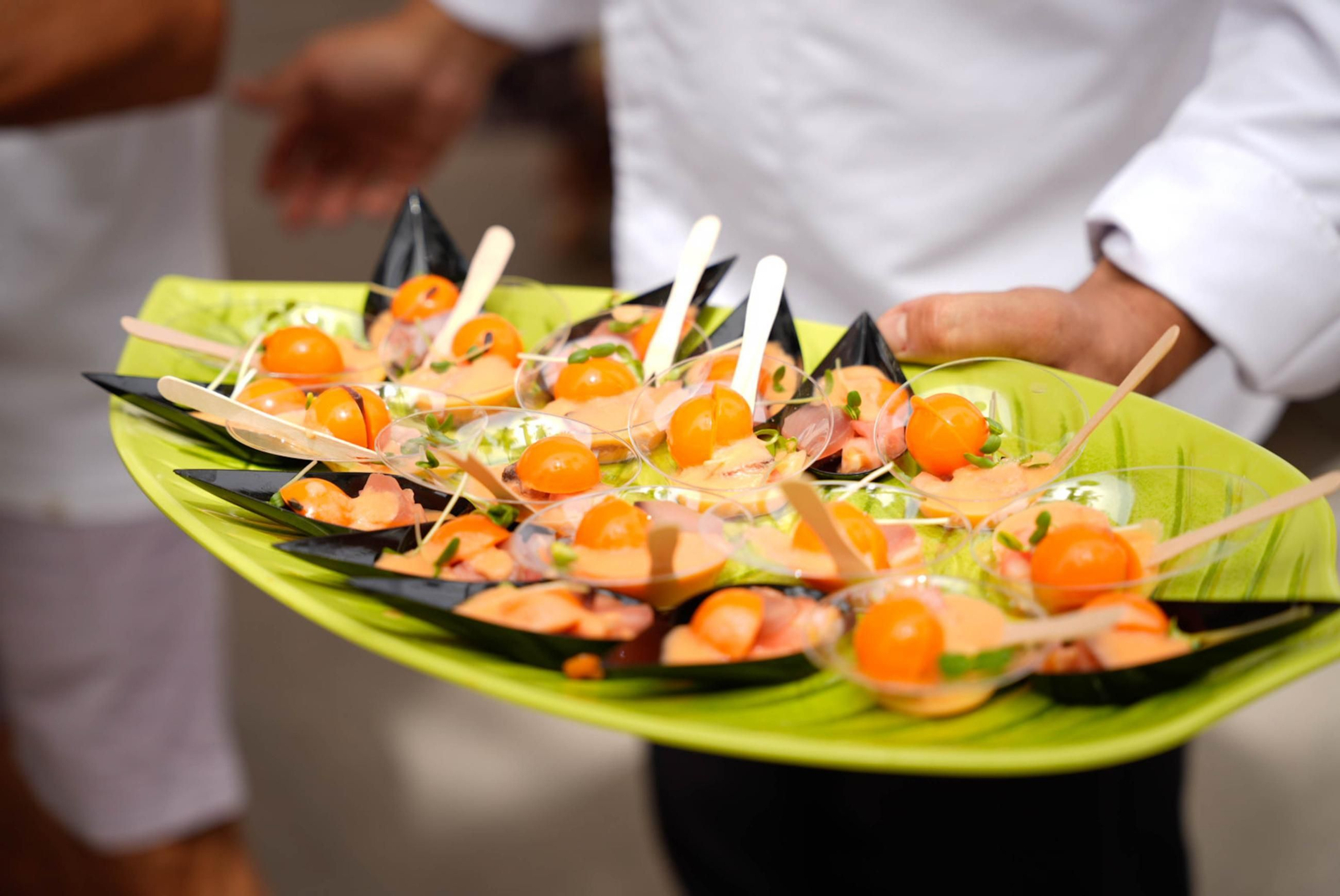 La Cofradía del Tomate y la semifinal del concurso gastronómico de la Feria de Almería, en imágenes