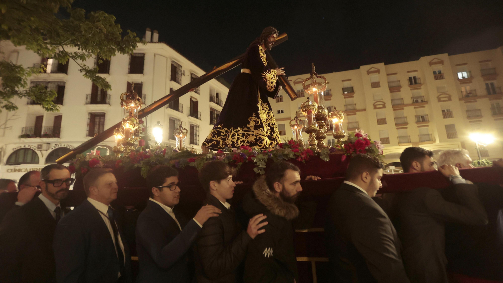 Las fotos de Vía Crucis del Consejo Local de Hermandades y Cofradías