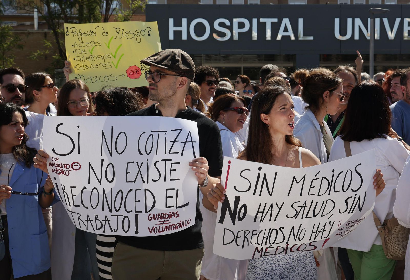 Las imágenes de la manifestación de los médicos sevillanos contra el nuevo estatuto