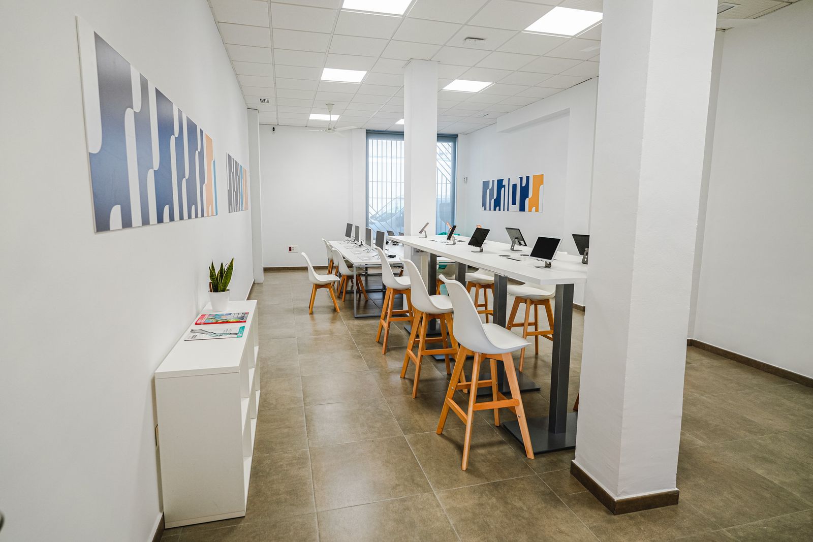 El nuevo Centro de Emprendimiento e Innovación Impulsa 10 de Pozoblanco, en fotografías