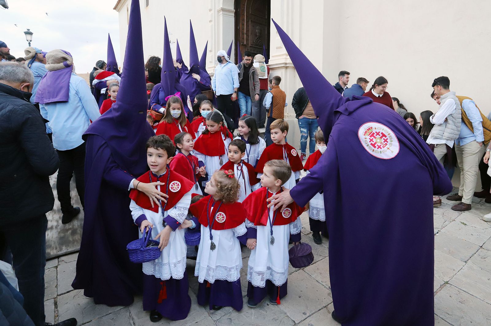 Imágenes de Pasión en su procesión por Huelva