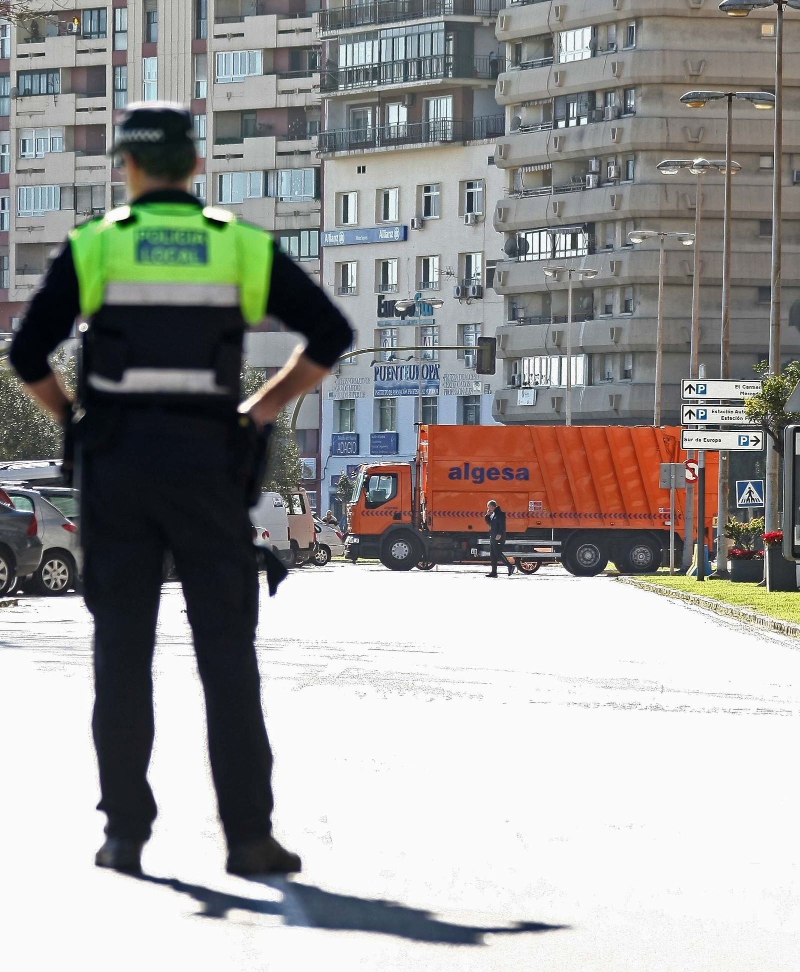 Arrastre de latas en Algeciras