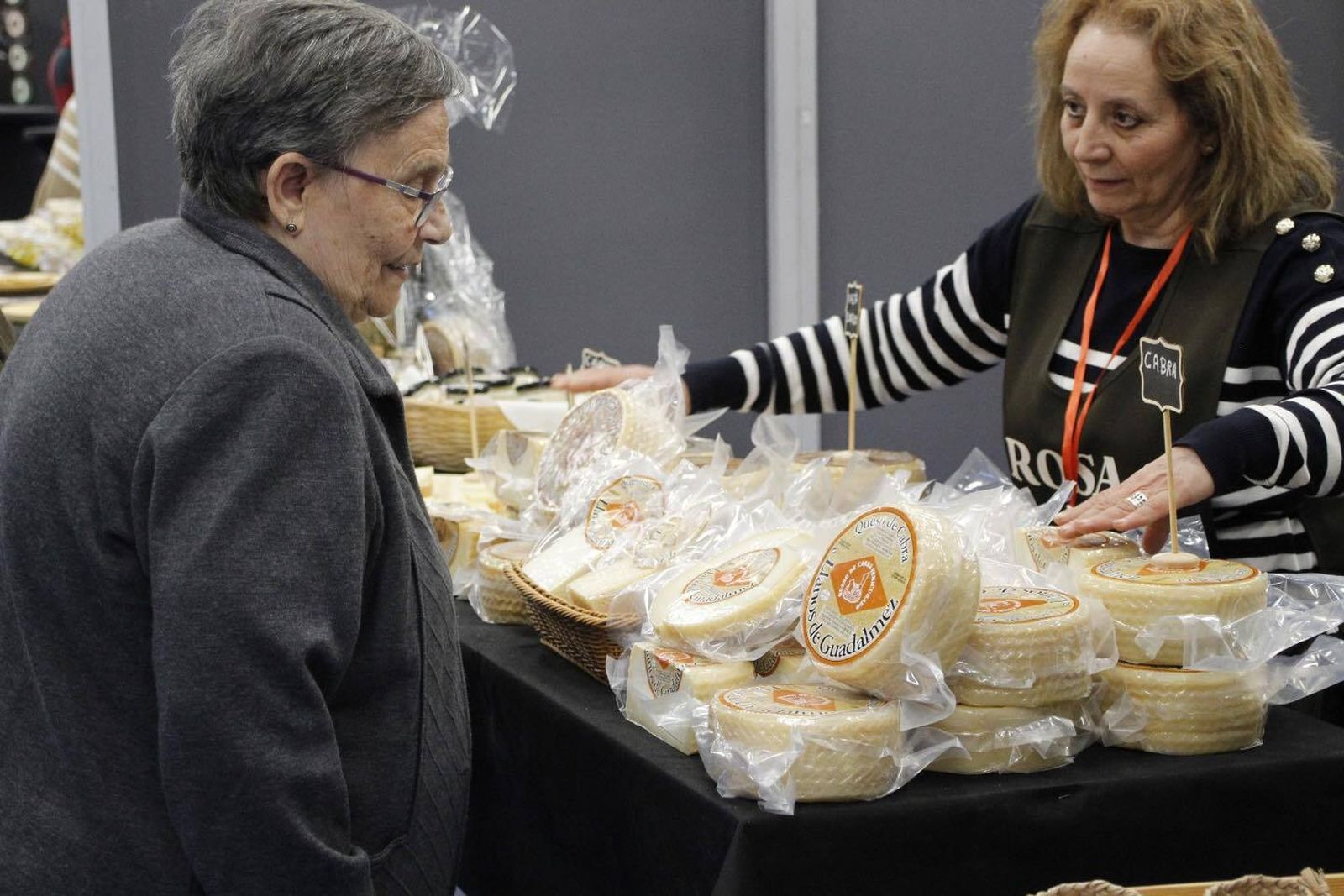 Un recorrido en imágenes por la Feria del Queso de Los Pedroches en Hinojosa del Duque