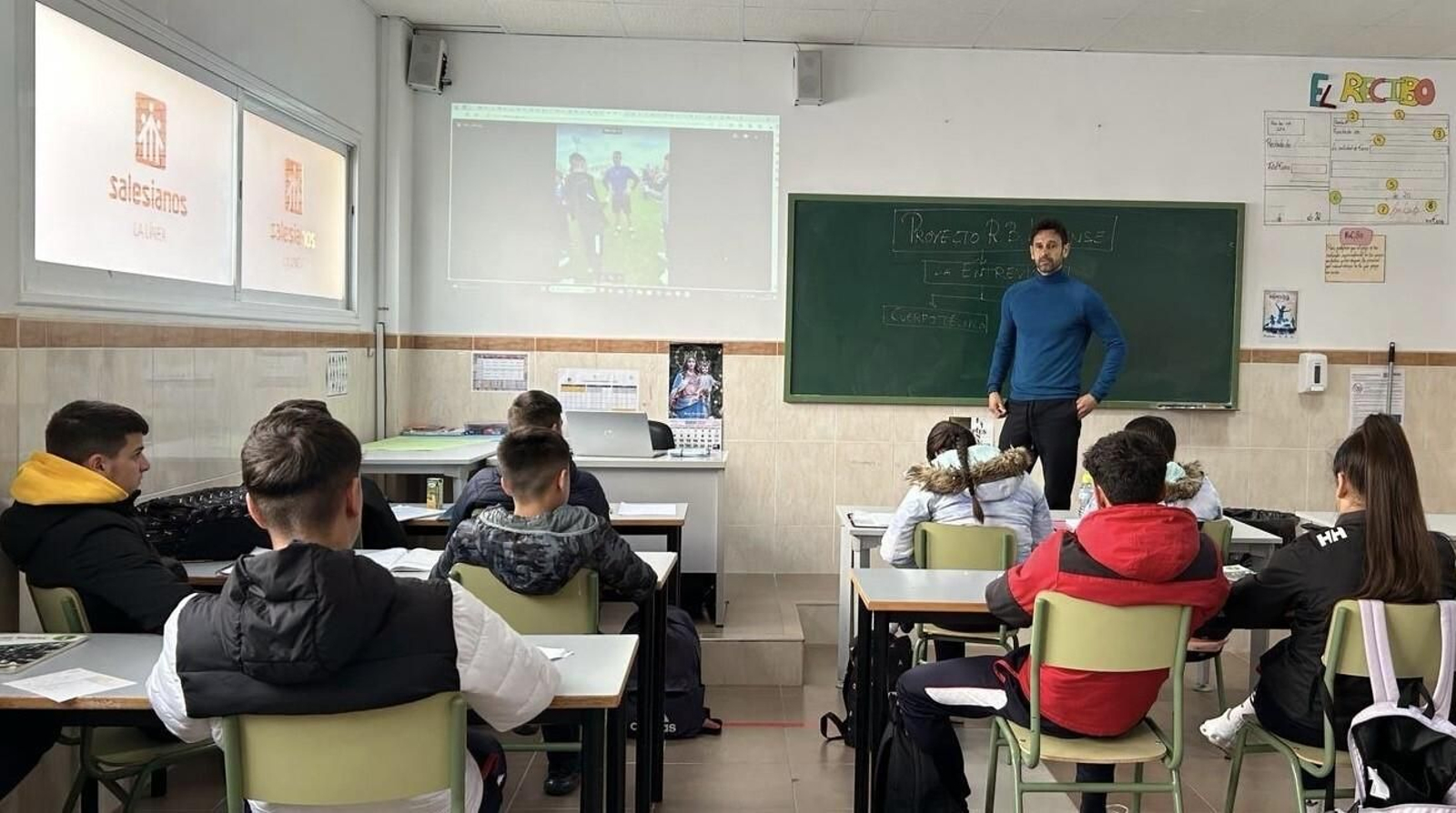 Las clases del Colegio Salesiano de La Línea con la Balona como eje, en imágenes