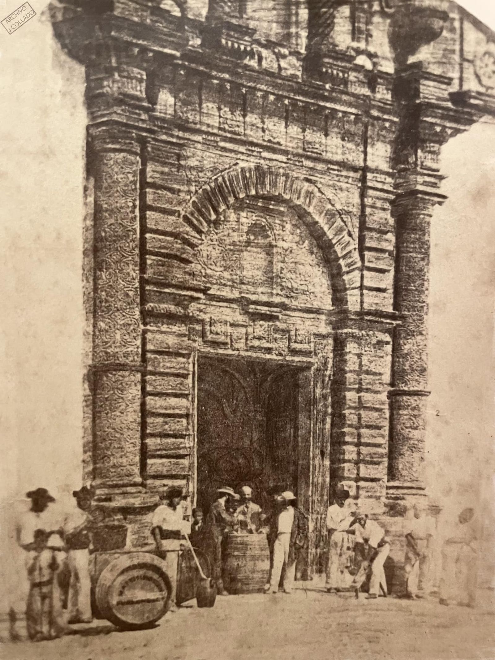 La iglesia de la Compañía convertida en bodega.