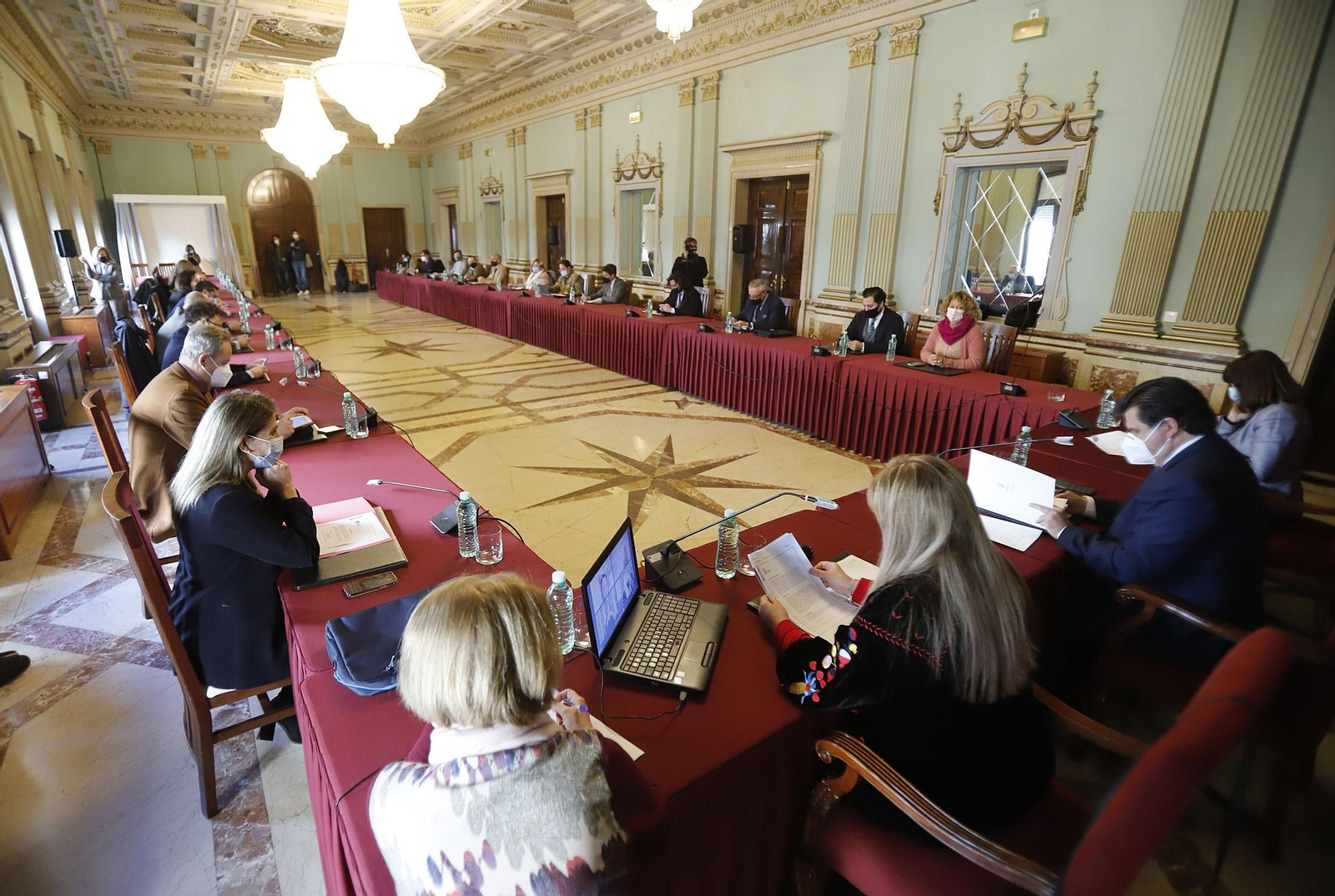 Sesión plenaria del Ayuntamiento de Huelva.