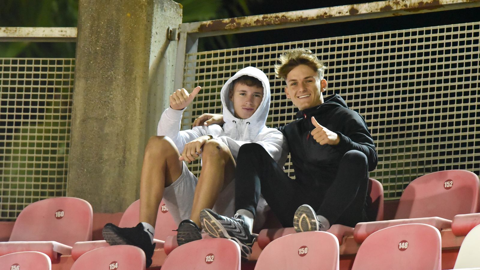 Las fotos del ambiente en el  Algeciras CF - San Fernando CD de la primera jornada.