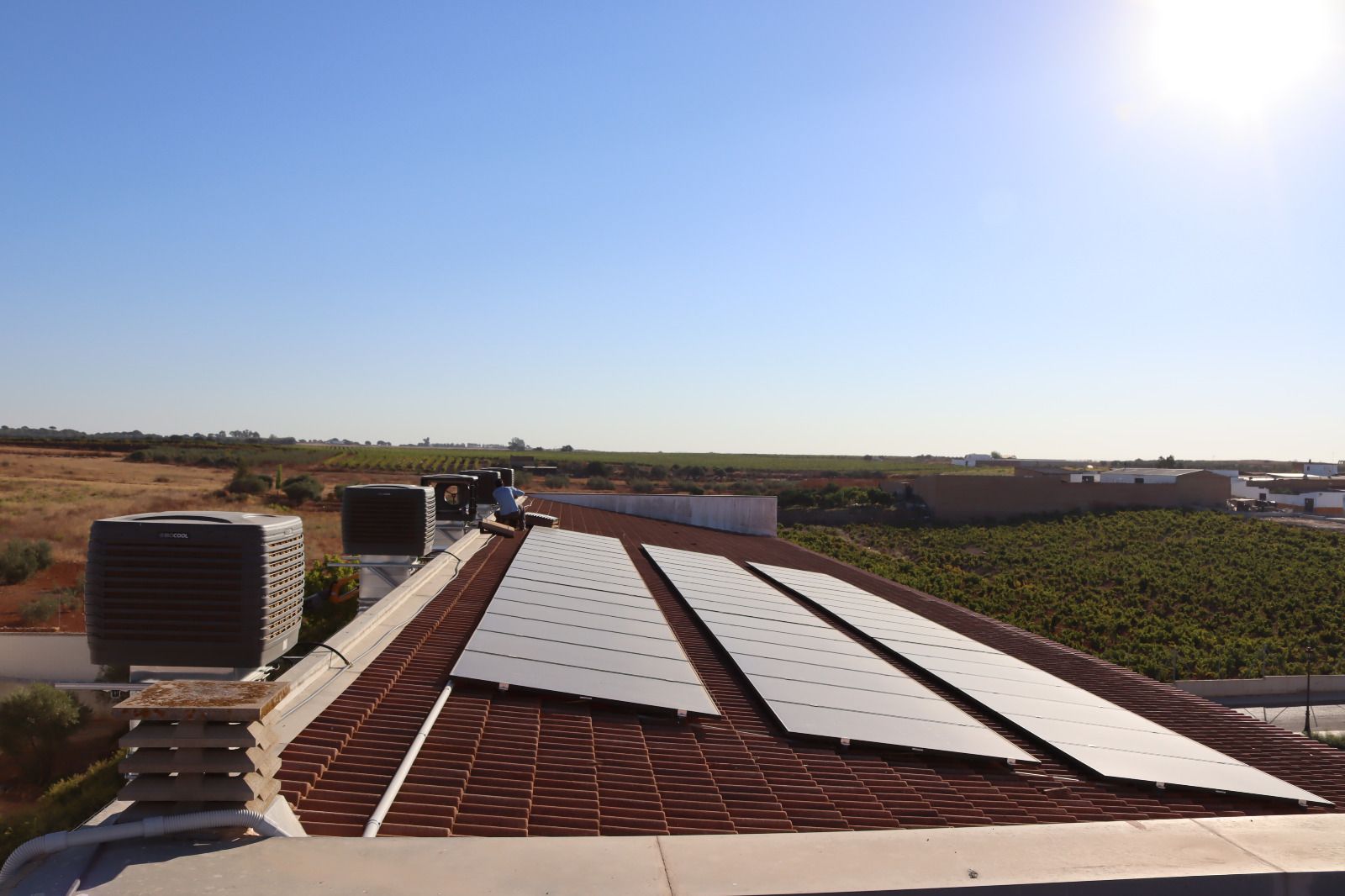 Los centros educativos públicos de nueva construcción incorporarán sistemas de bioclimatización en Andalucía