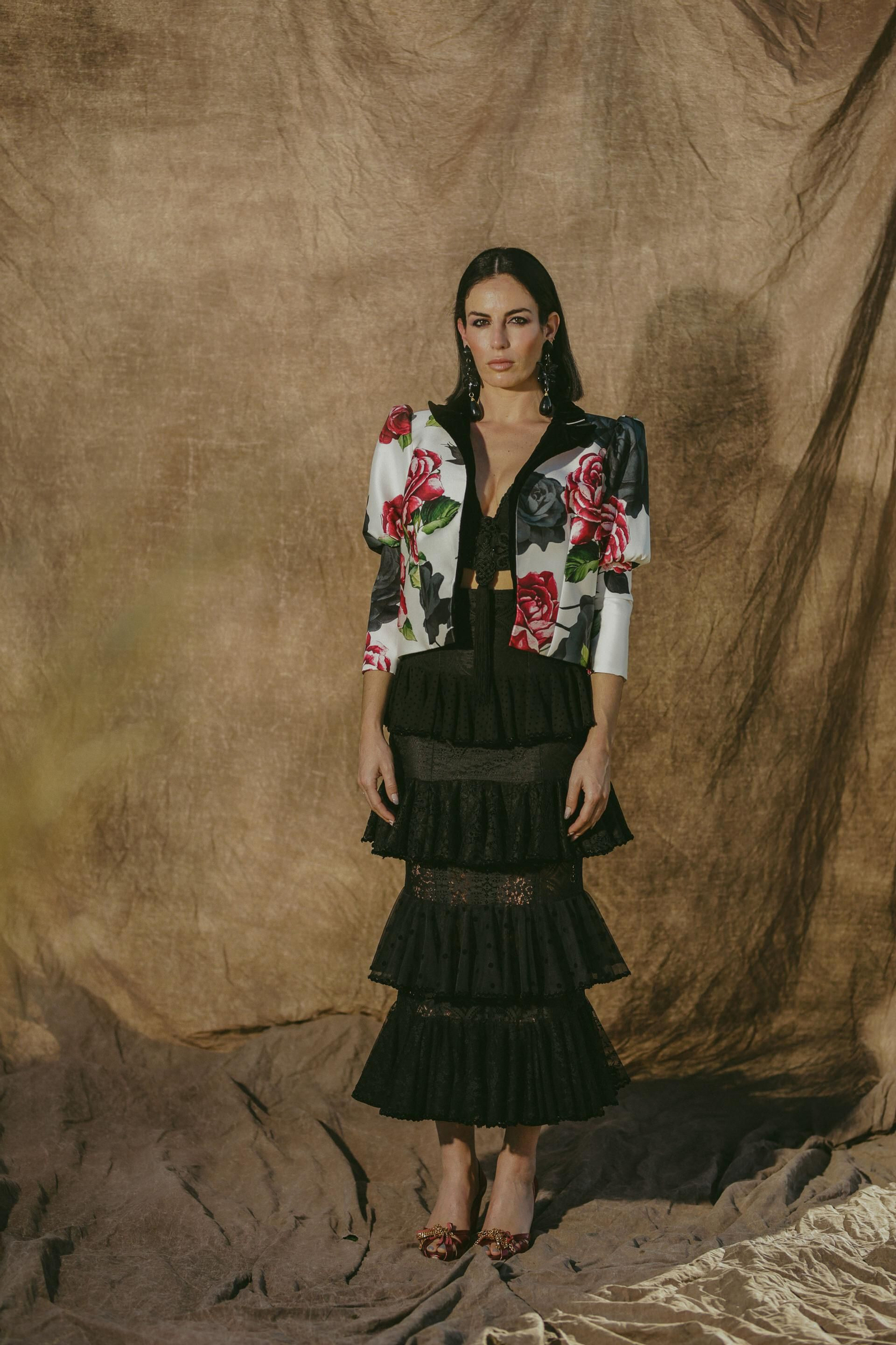 Los looks de invitada de primavera de Mónica Méndez, en imágenes