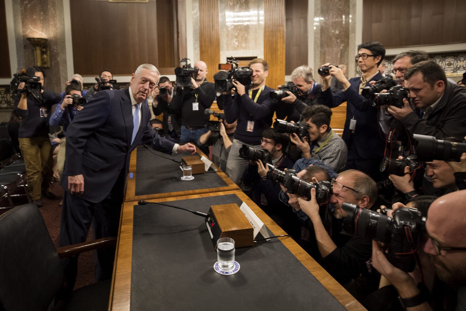 El ex marine y candidato a la secretaría de Defensa de EEUU, James 'Perro Loco' Mattis, testificó ayer en el Senado.